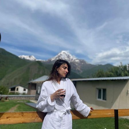 Guest House Elguja Qushashvili Kazbegi Εξωτερικό φωτογραφία