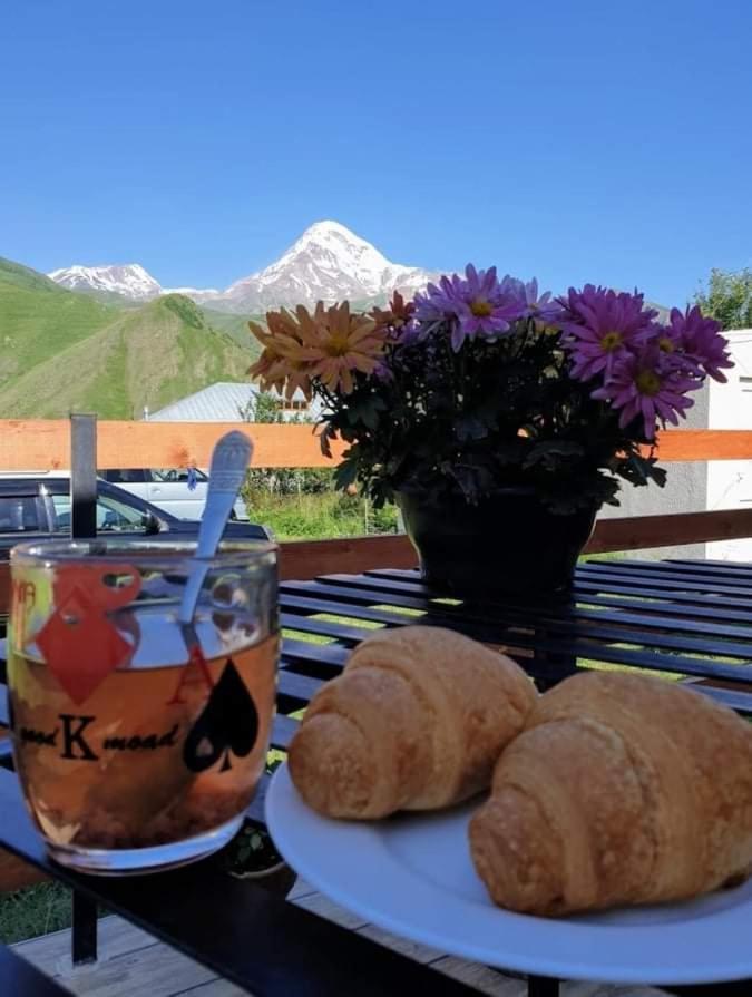 Guest House Elguja Qushashvili Kazbegi Εξωτερικό φωτογραφία