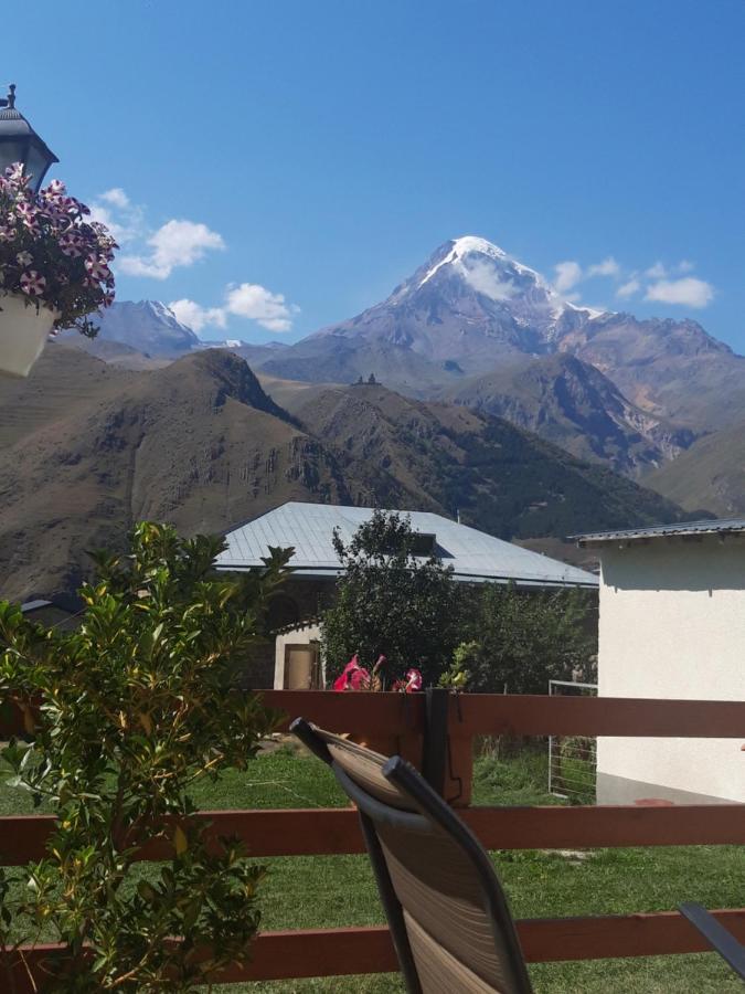 Guest House Elguja Qushashvili Kazbegi Εξωτερικό φωτογραφία