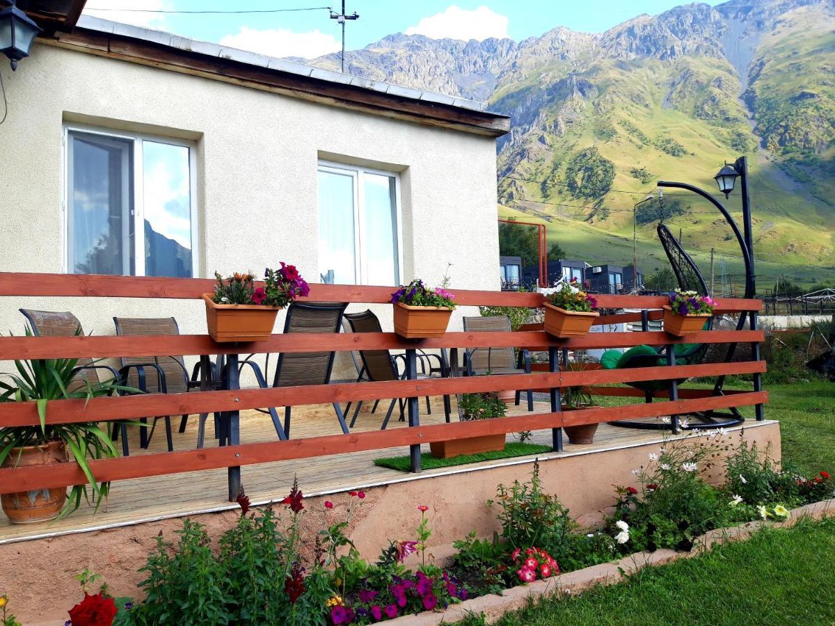 Guest House Elguja Qushashvili Kazbegi Εξωτερικό φωτογραφία