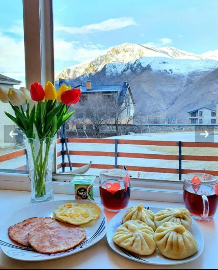 Guest House Elguja Qushashvili Kazbegi Εξωτερικό φωτογραφία