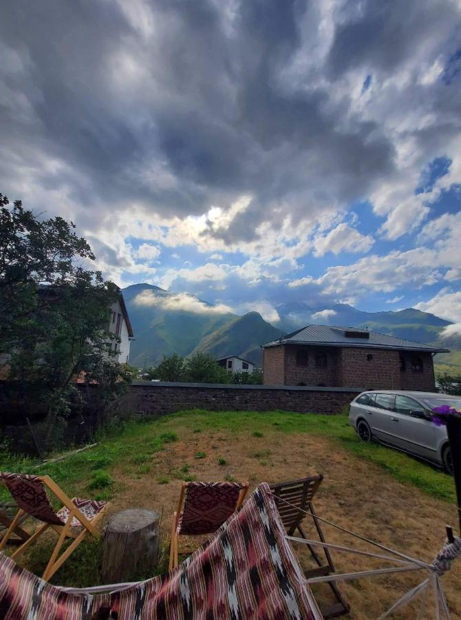 Guest House Elguja Qushashvili Kazbegi Εξωτερικό φωτογραφία