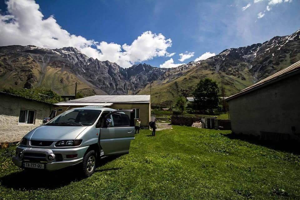 Guest House Elguja Qushashvili Kazbegi Εξωτερικό φωτογραφία