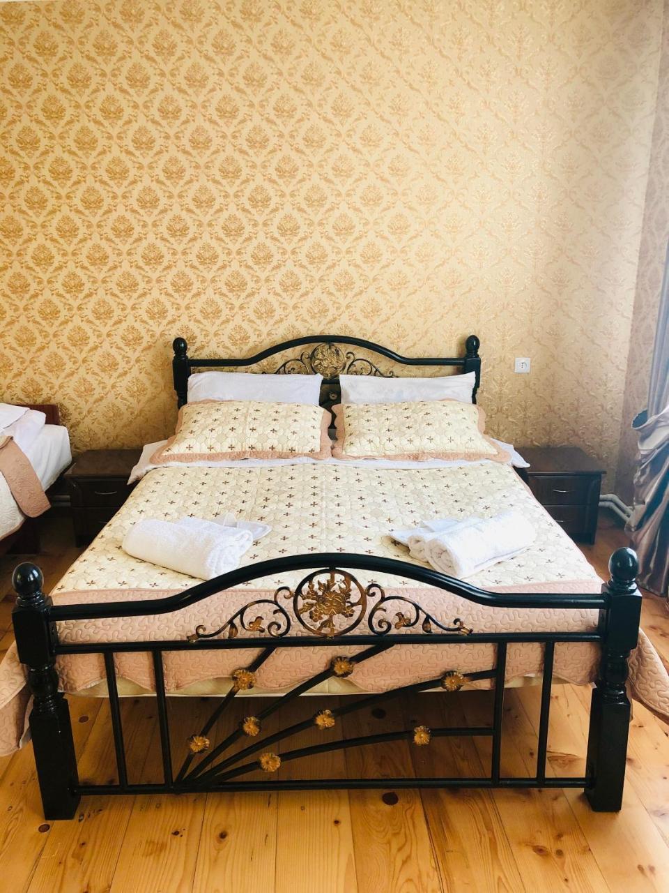 Guest House Elguja Qushashvili Kazbegi Εξωτερικό φωτογραφία