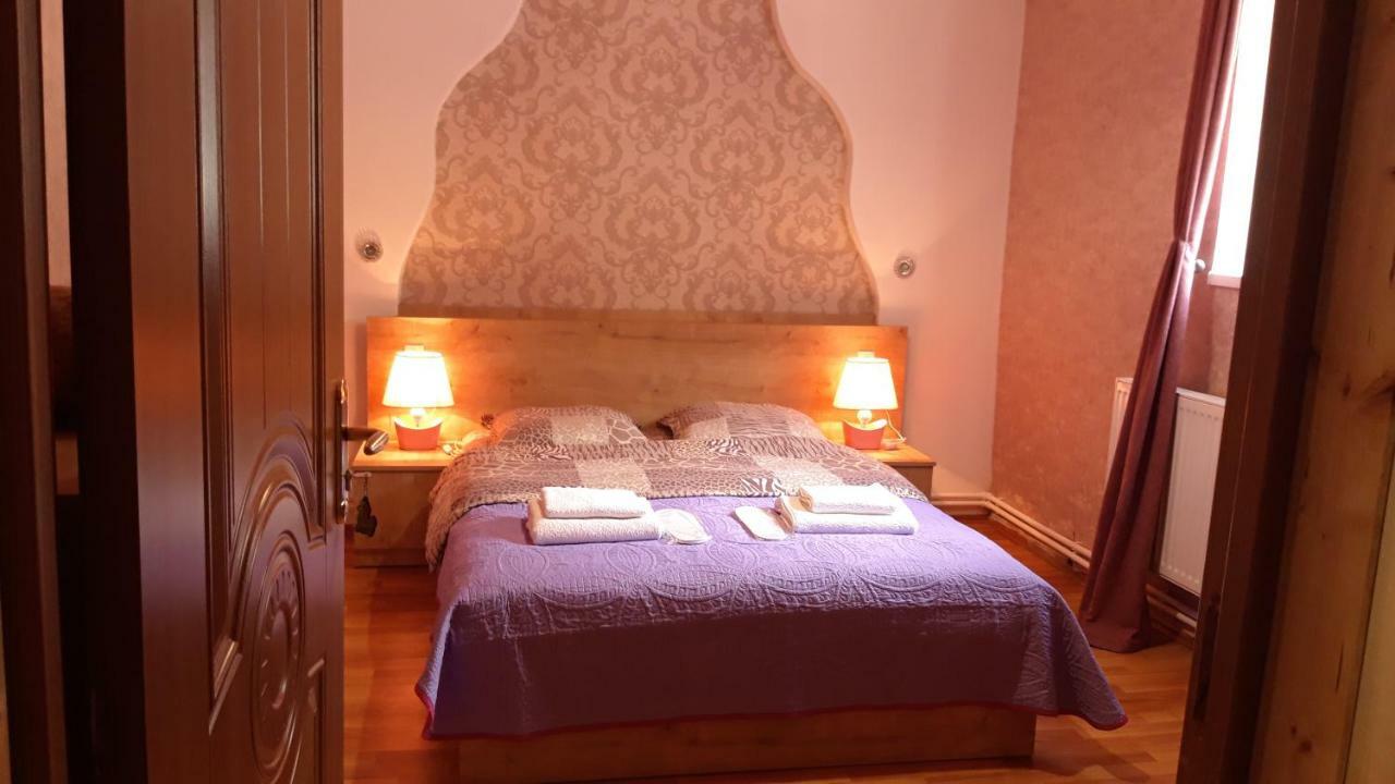 Guest House Elguja Qushashvili Kazbegi Εξωτερικό φωτογραφία